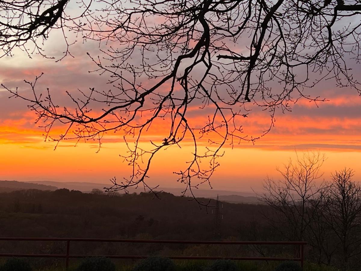 B&B Il Tramonto Barbarano Romano Kültér fotó
